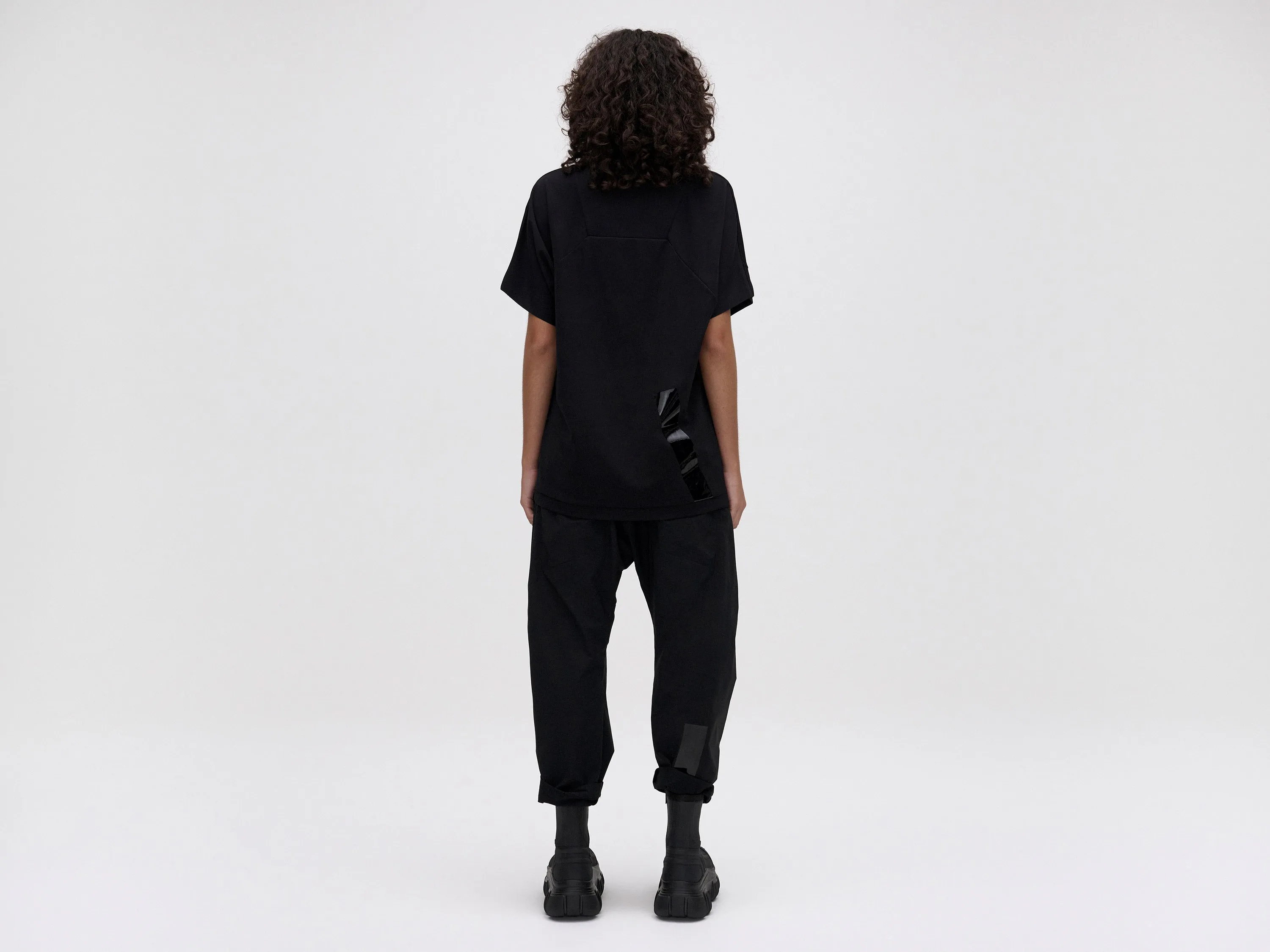 CLASSIC TEE - BLACK