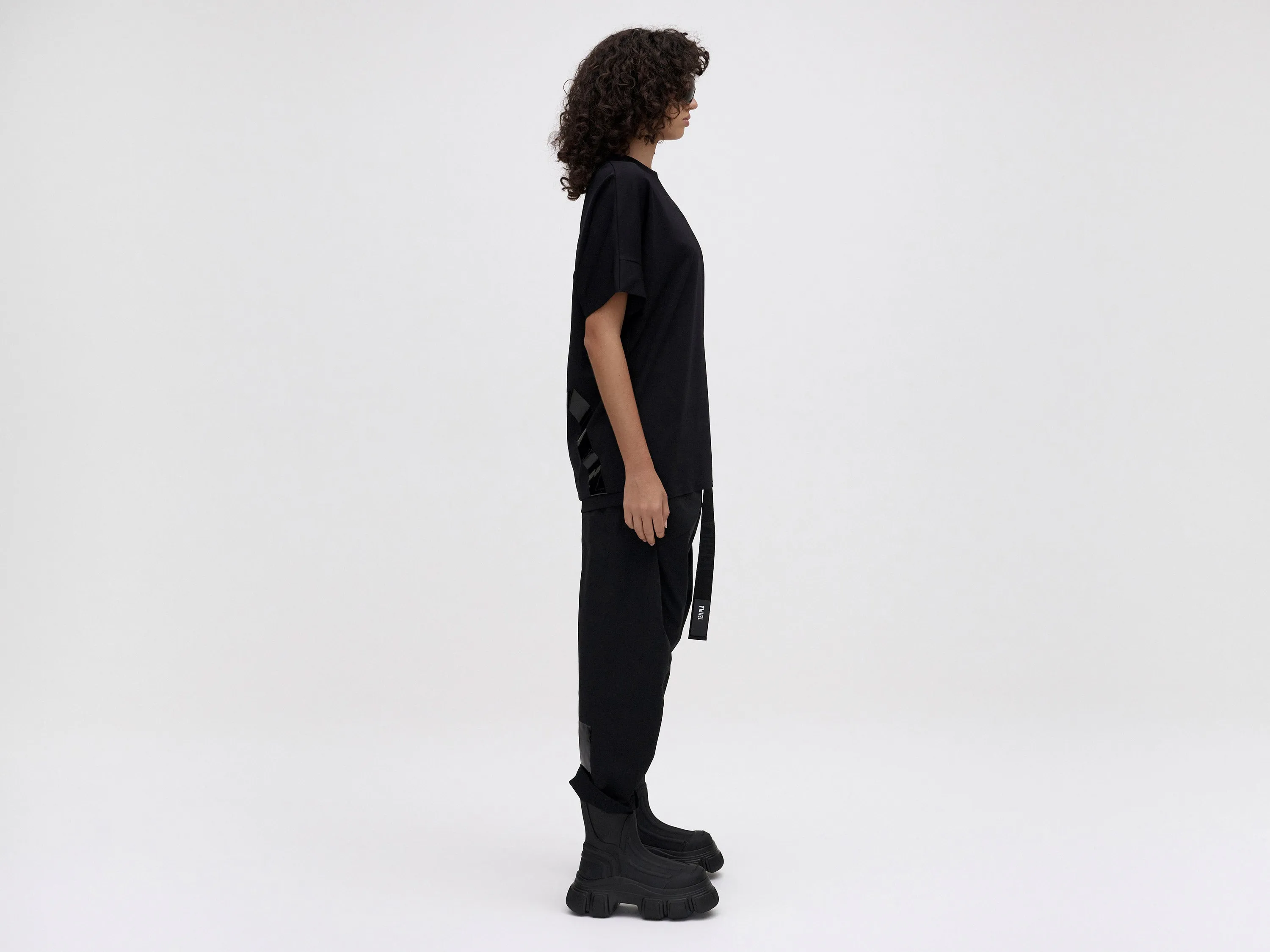 CLASSIC TEE - BLACK