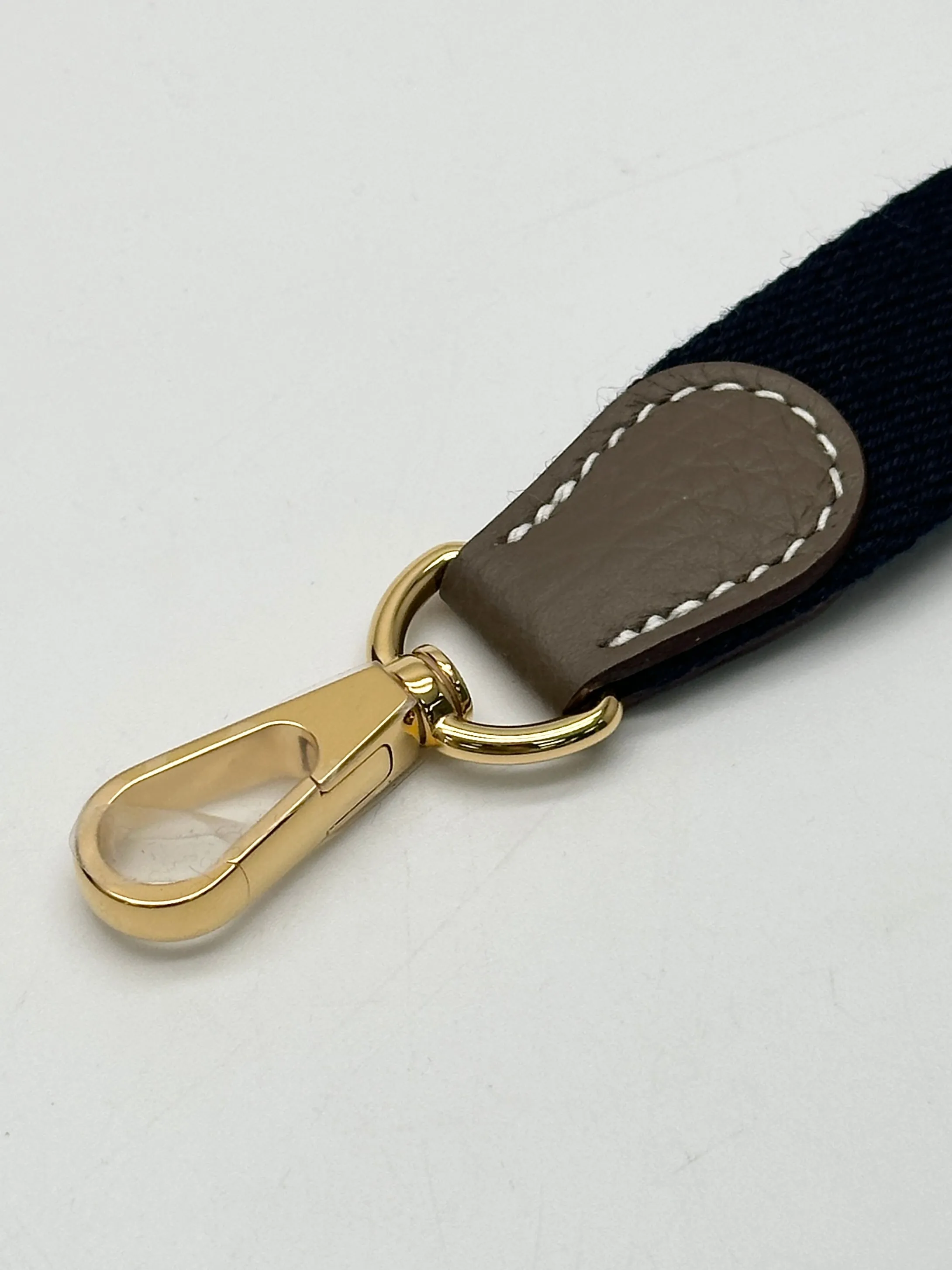 Herms Evelyne 26 Etoupe Clemence With Rare Navy Strap & Gold Hardware BOX FRESH